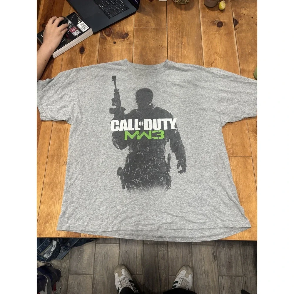 Call of Duty MW3 Modern Warfare 3 T-Shirt XL Activision Gaming Memorabilia